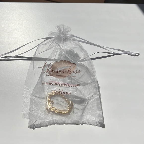 The Sis Kiss Mini Gold Coin Jessica Name Adjustable Bracelet NWT - Picture 2 of 4